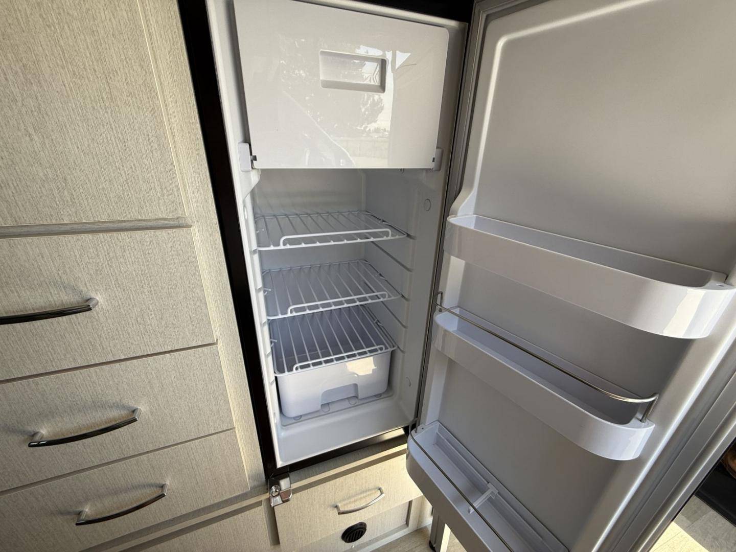 2026 Thor Motor Coach 2026 Thor Motor Coach Sanctuary - thumbnail 15