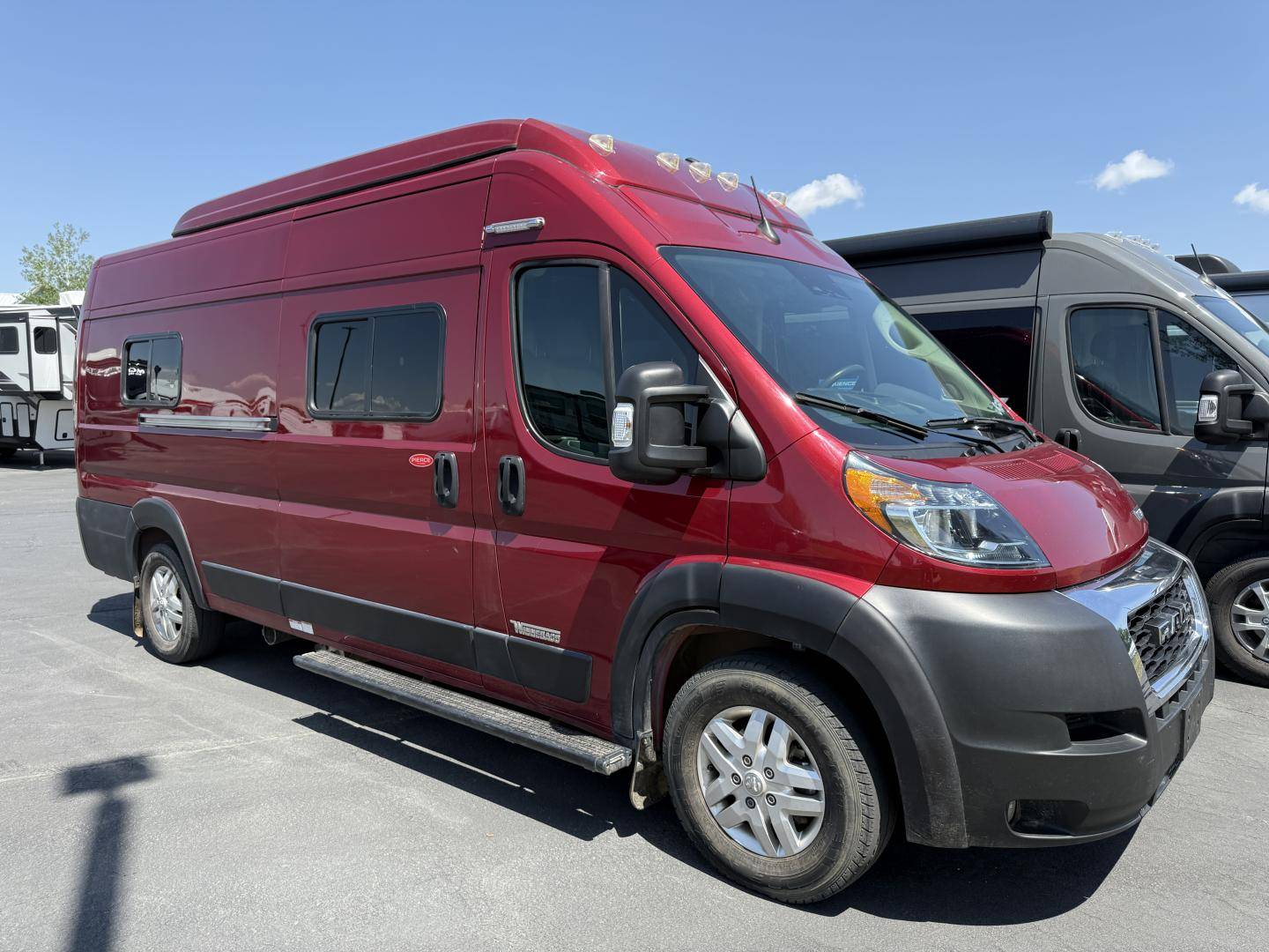 2023 Winnebago 2023 Winnebago Solis - thumbnail 3