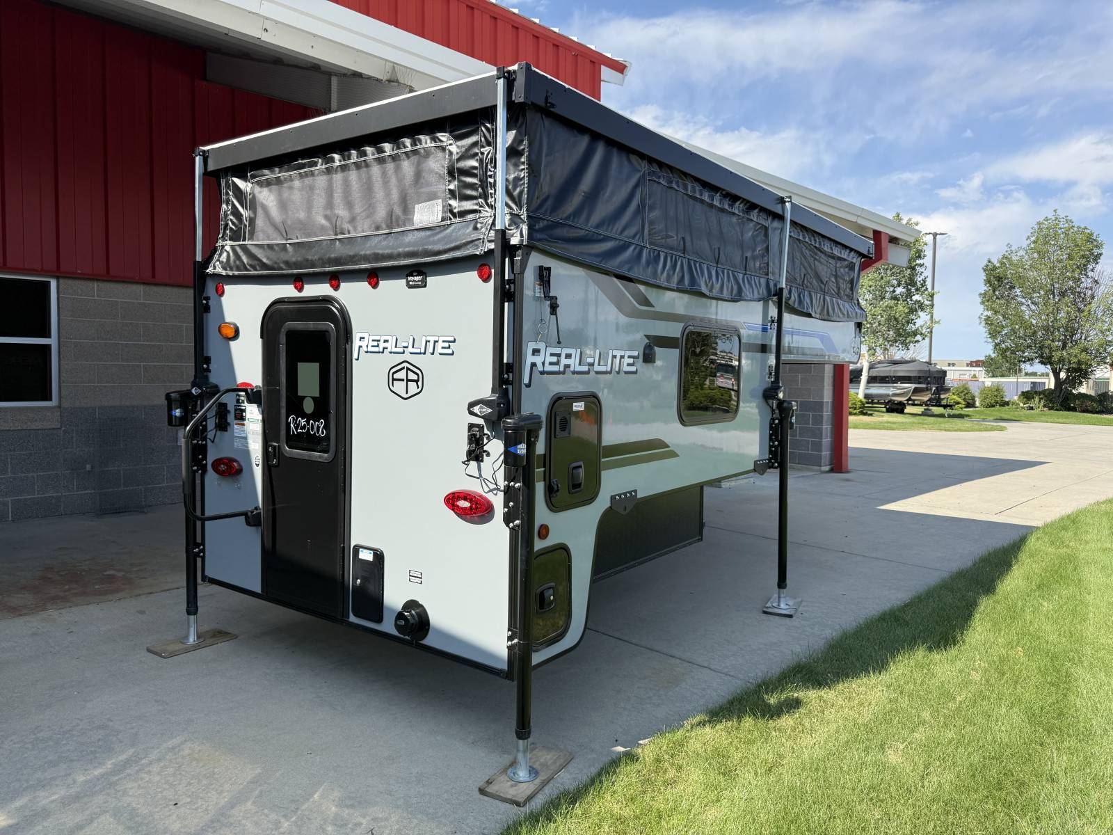 2026 Palomino 2026 Palomino Real Lite - thumbnail 1