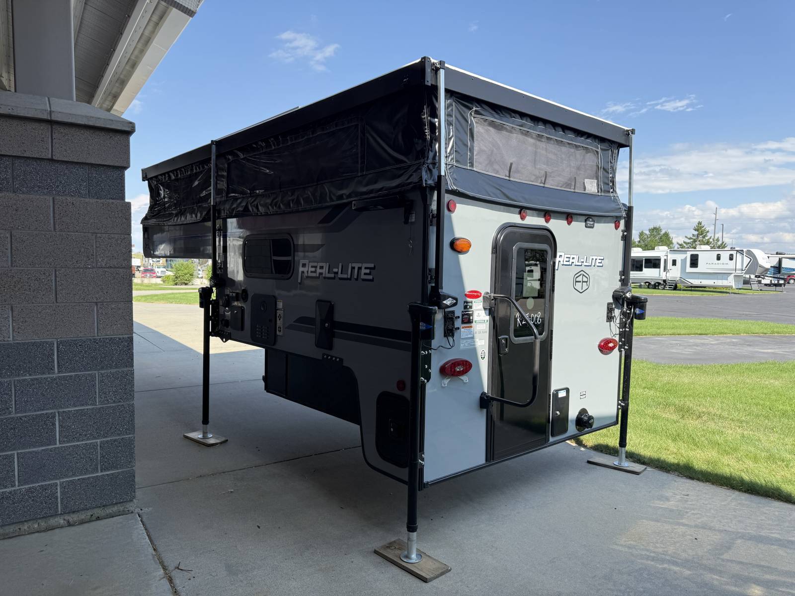 2026 Palomino 2026 Palomino Real Lite - thumbnail 3