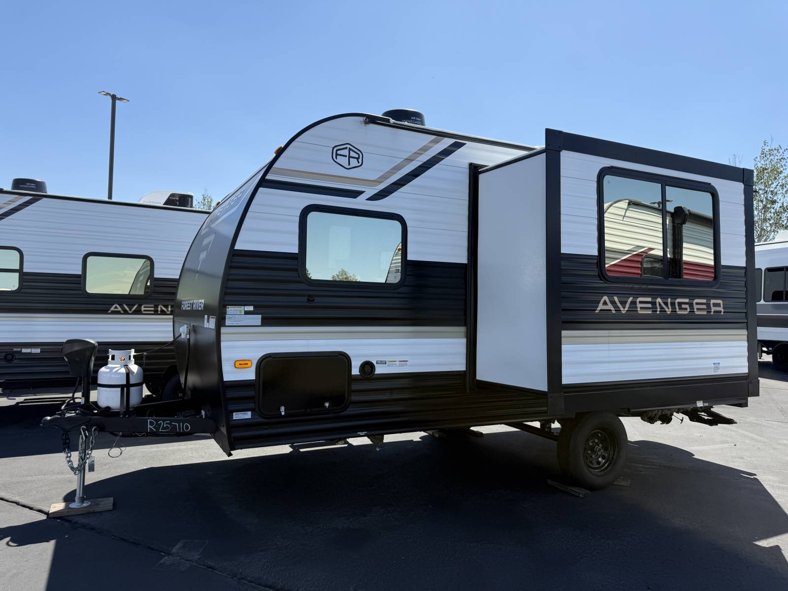 2026 Prime Time RV 2026 Prime Time RV Avenger - thumbnail 3