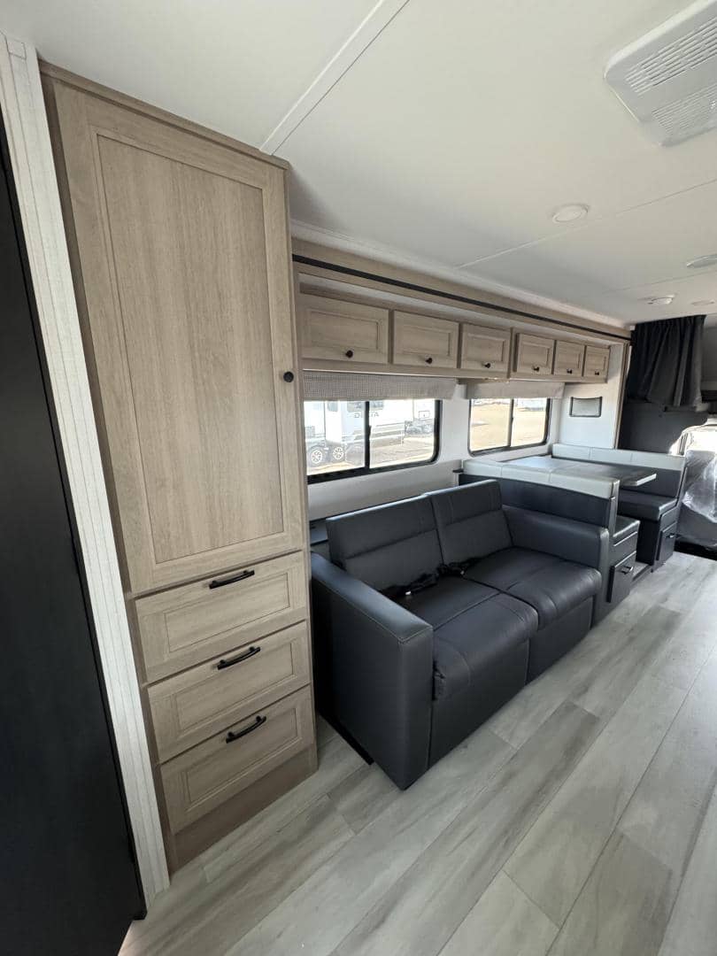 2026 Forest River RV 2026 Forest River RV Sunseeker - thumbnail 7