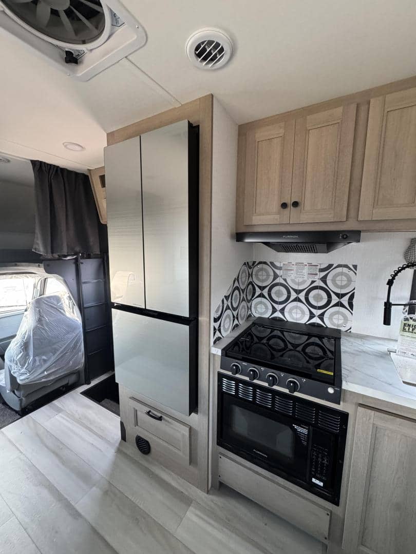 2026 Forest River RV 2026 Forest River RV Sunseeker - thumbnail 11