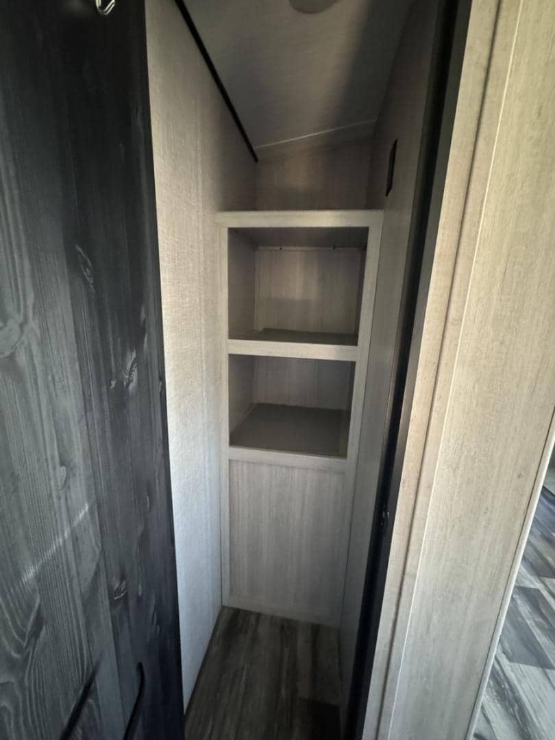 2023 CrossRoads RV 2023 CrossRoads RV Sunset Trail - thumbnail 12