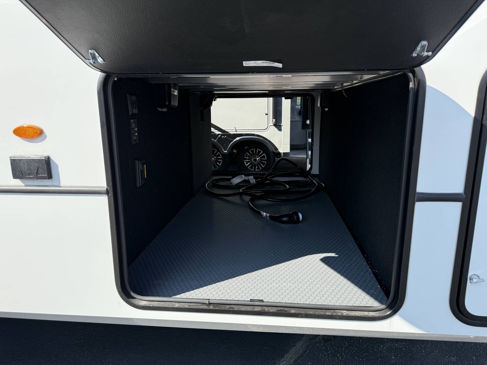 2026 Keystone RV 2026 Keystone RV Montana High Country - thumbnail 10