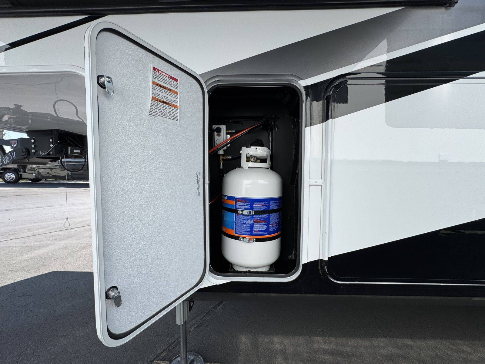 2026 Alliance RV 2026 Alliance RV Paradigm - thumbnail 5