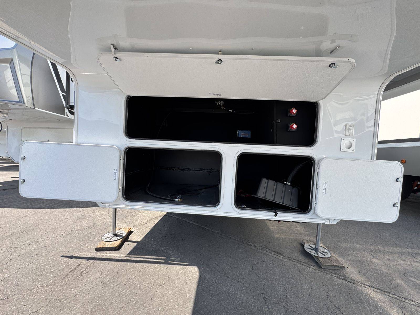 2026 Alliance RV 2026 Alliance RV Paradigm - thumbnail 8