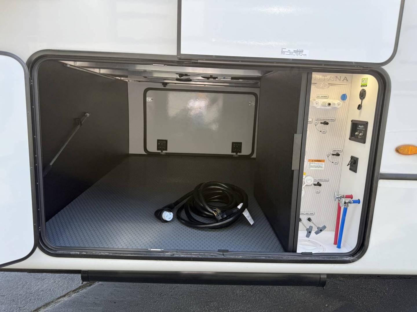 2026 Keystone RV 2026 Keystone RV Montana - thumbnail 9