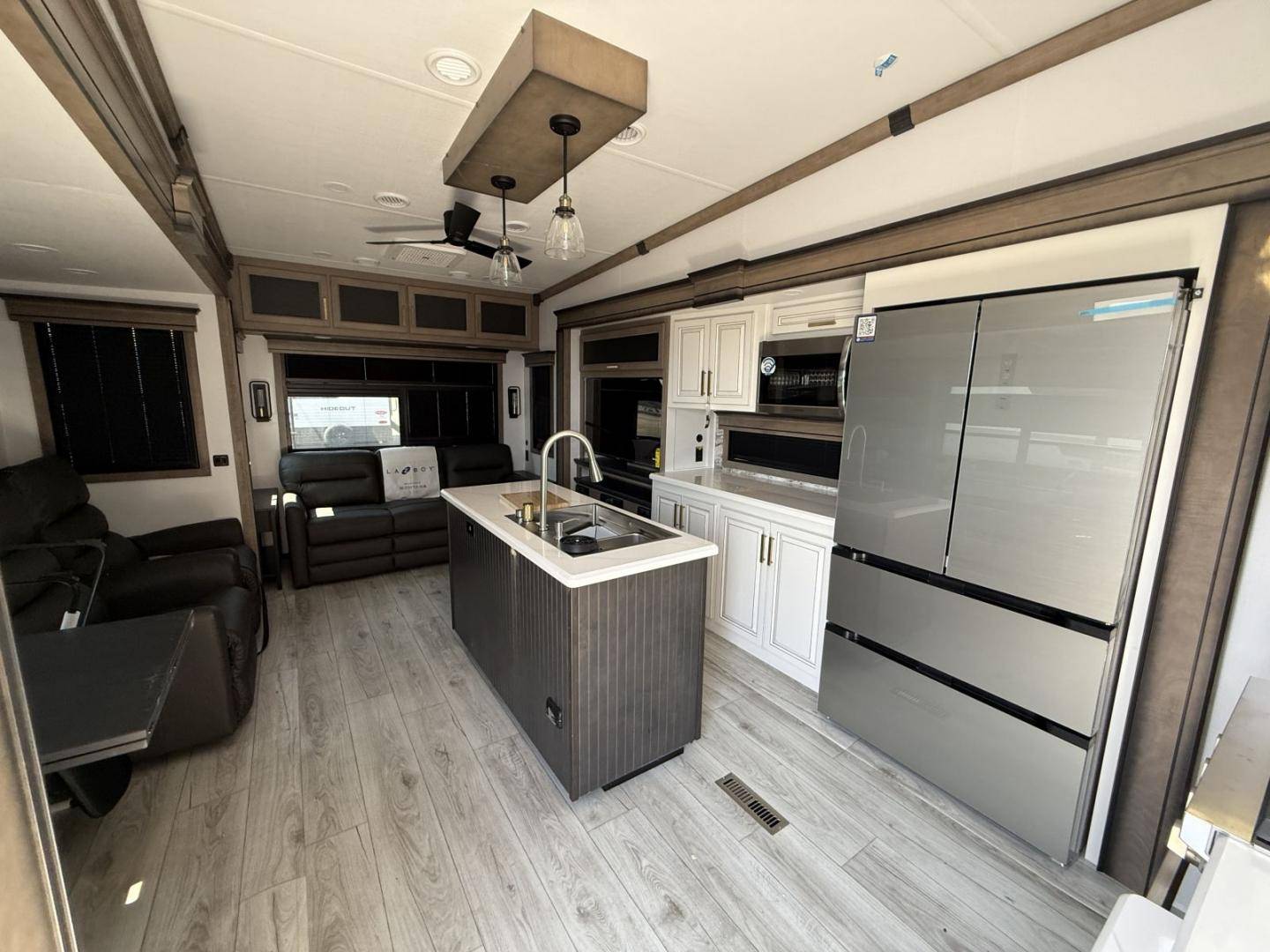 2026 Keystone RV 2026 Keystone RV Montana - thumbnail 13