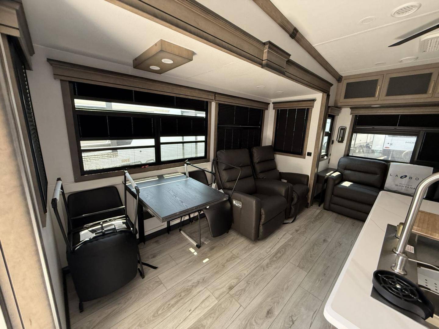 2026 Keystone RV 2026 Keystone RV Montana - thumbnail 14