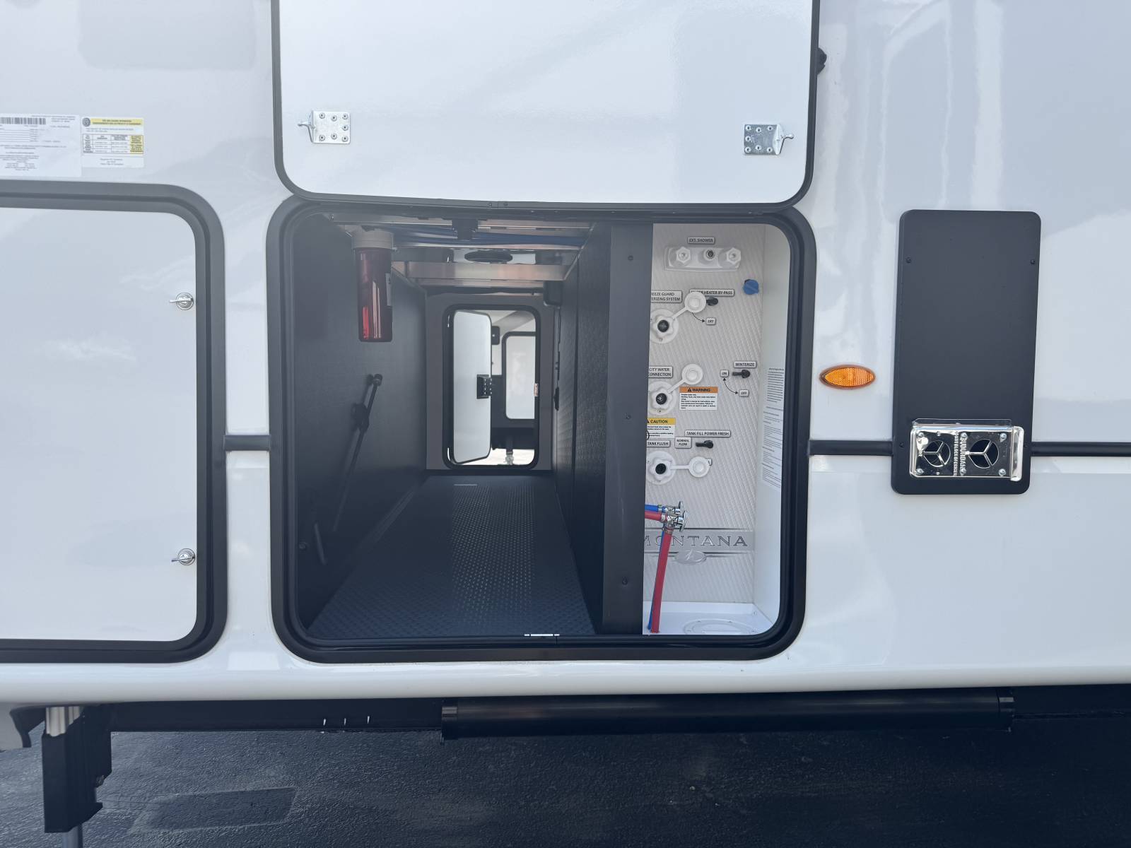 2026 Keystone RV 2026 Keystone RV Montana - thumbnail 11