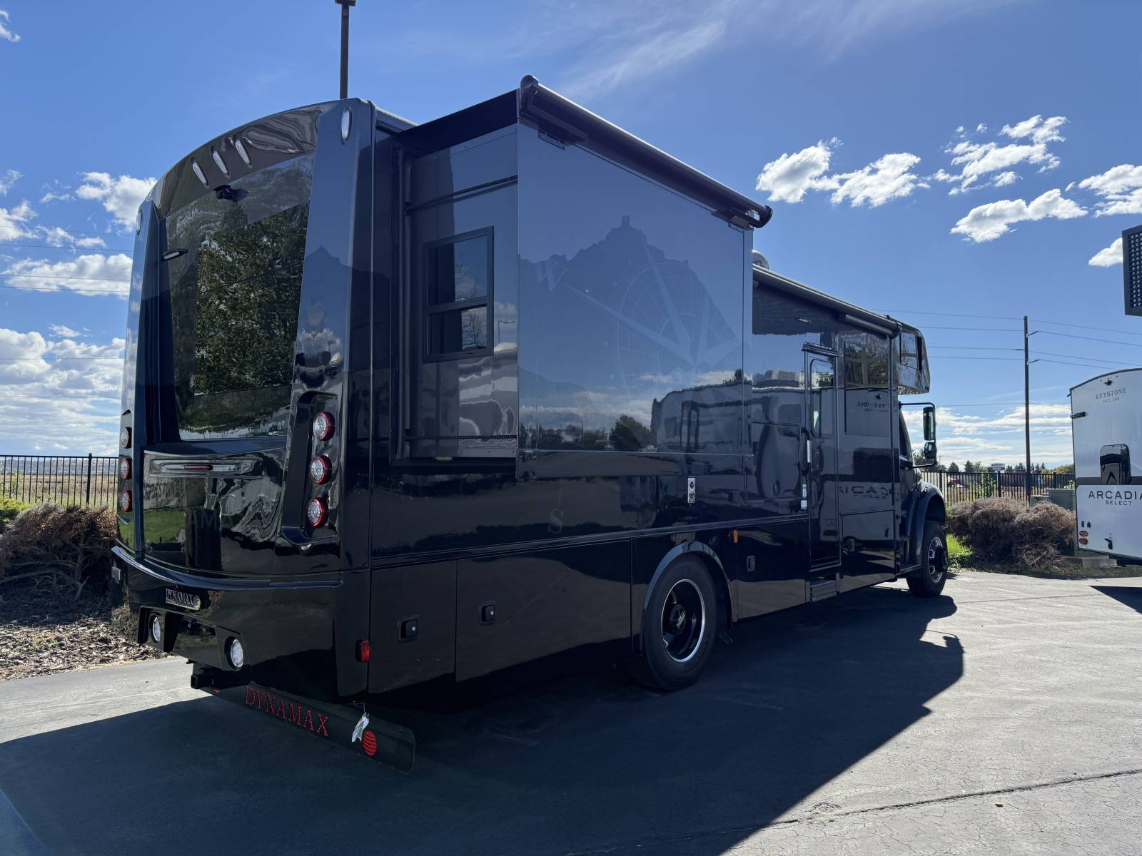 2026 Dynamax 2026 Dynamax Europa - thumbnail 4