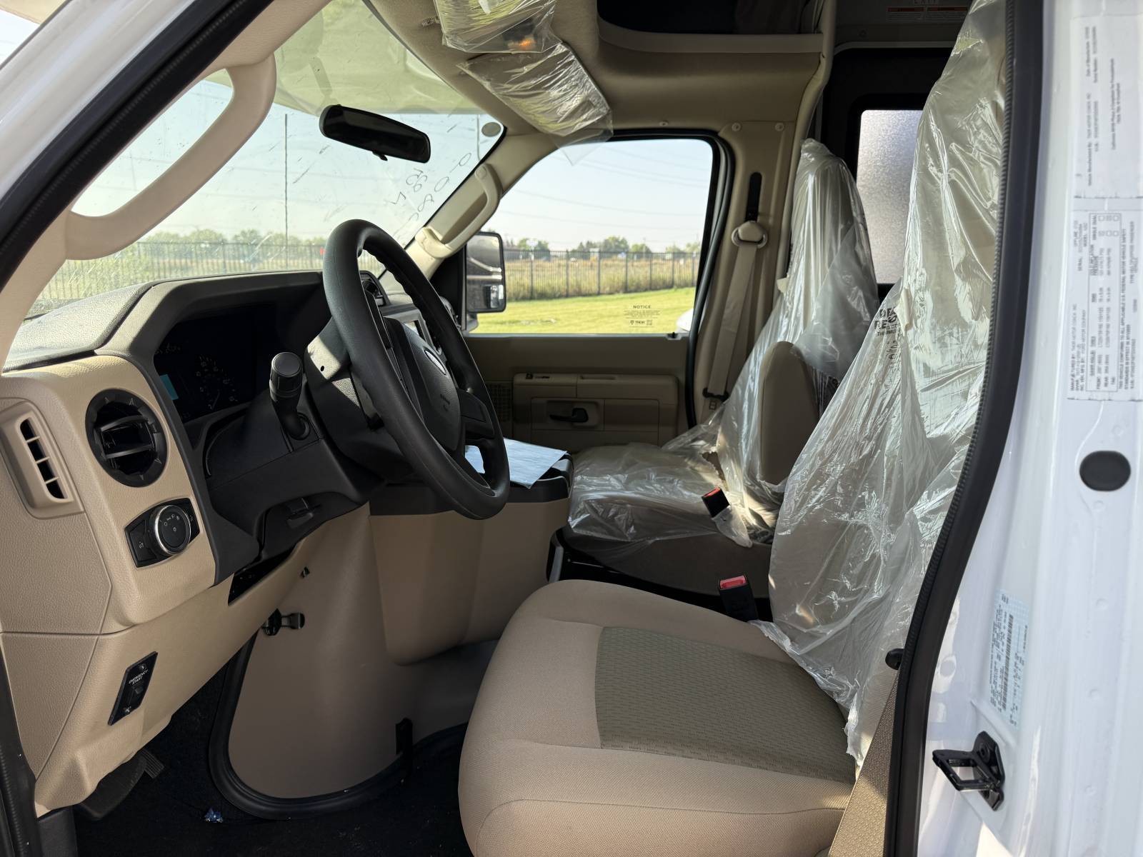 2026 Thor Motor Coach 2026 Thor Motor Coach Chateau - thumbnail 17