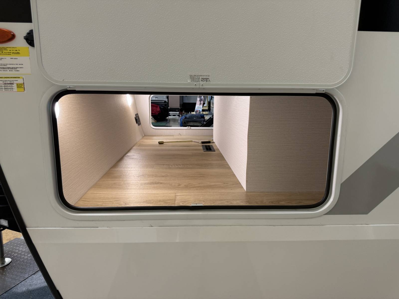 2026 Winnebago 2026 Winnebago Thrive - thumbnail 6