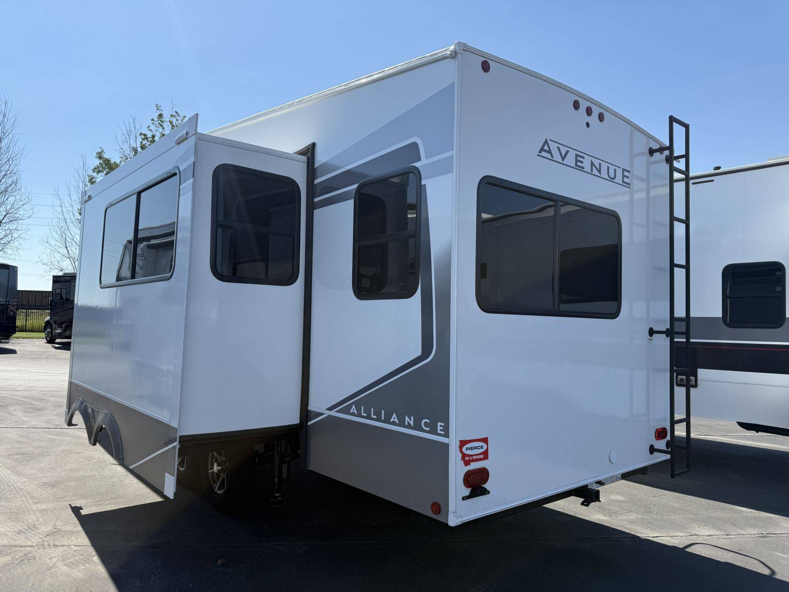 2026 Alliance RV 2026 Alliance RV Avenue All Access - thumbnail 5