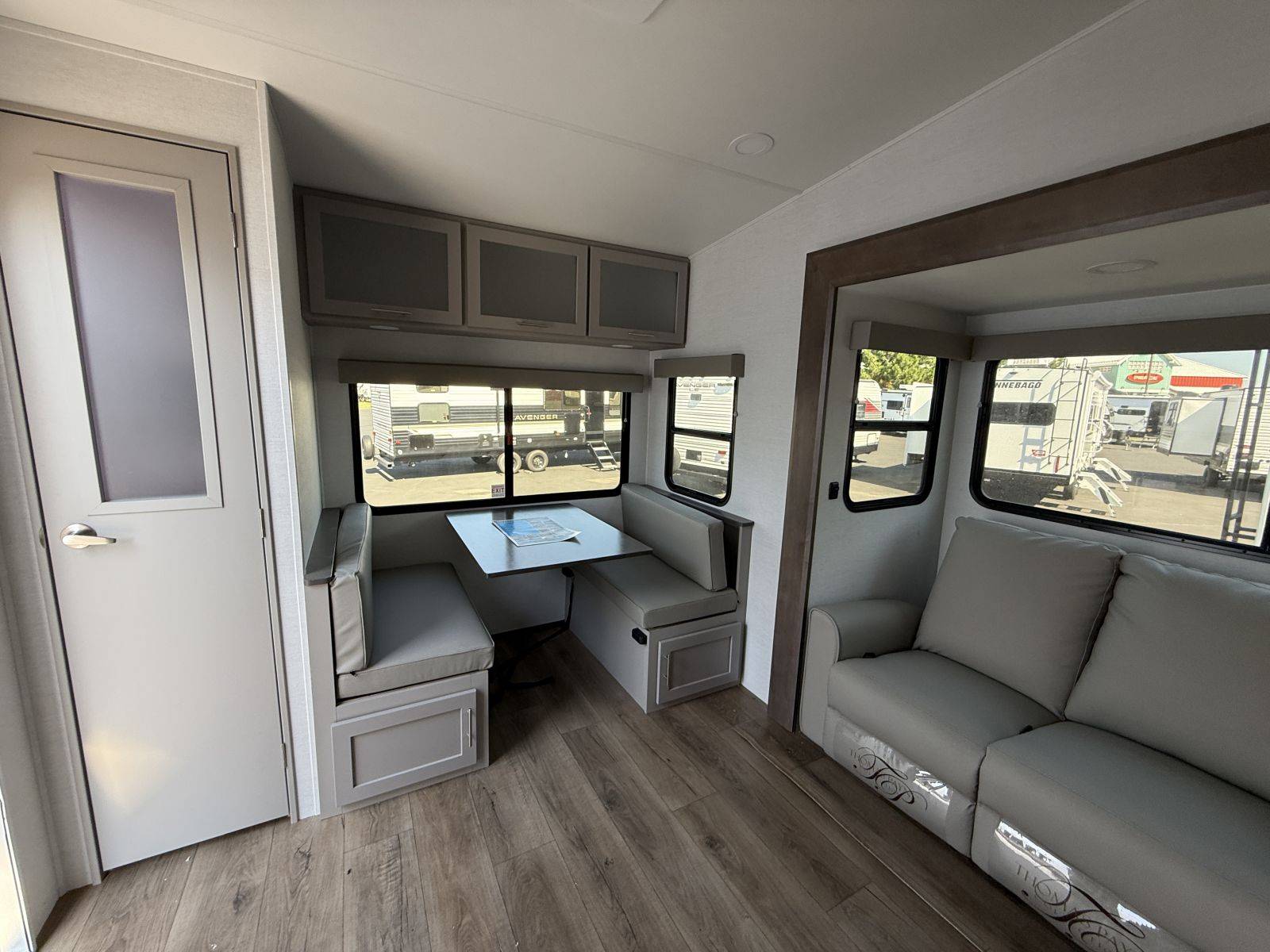 2026 Alliance RV 2026 Alliance RV Avenue All Access - thumbnail 17