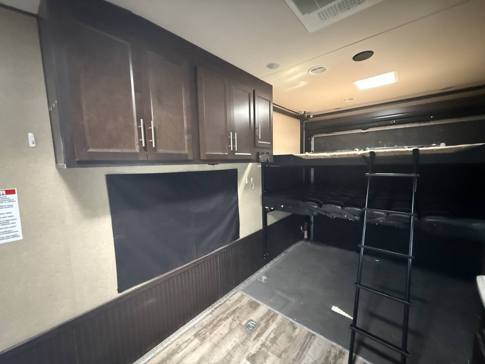 2017 Forest River RV 2017 Forest River RV XLR Nitro - thumbnail 10