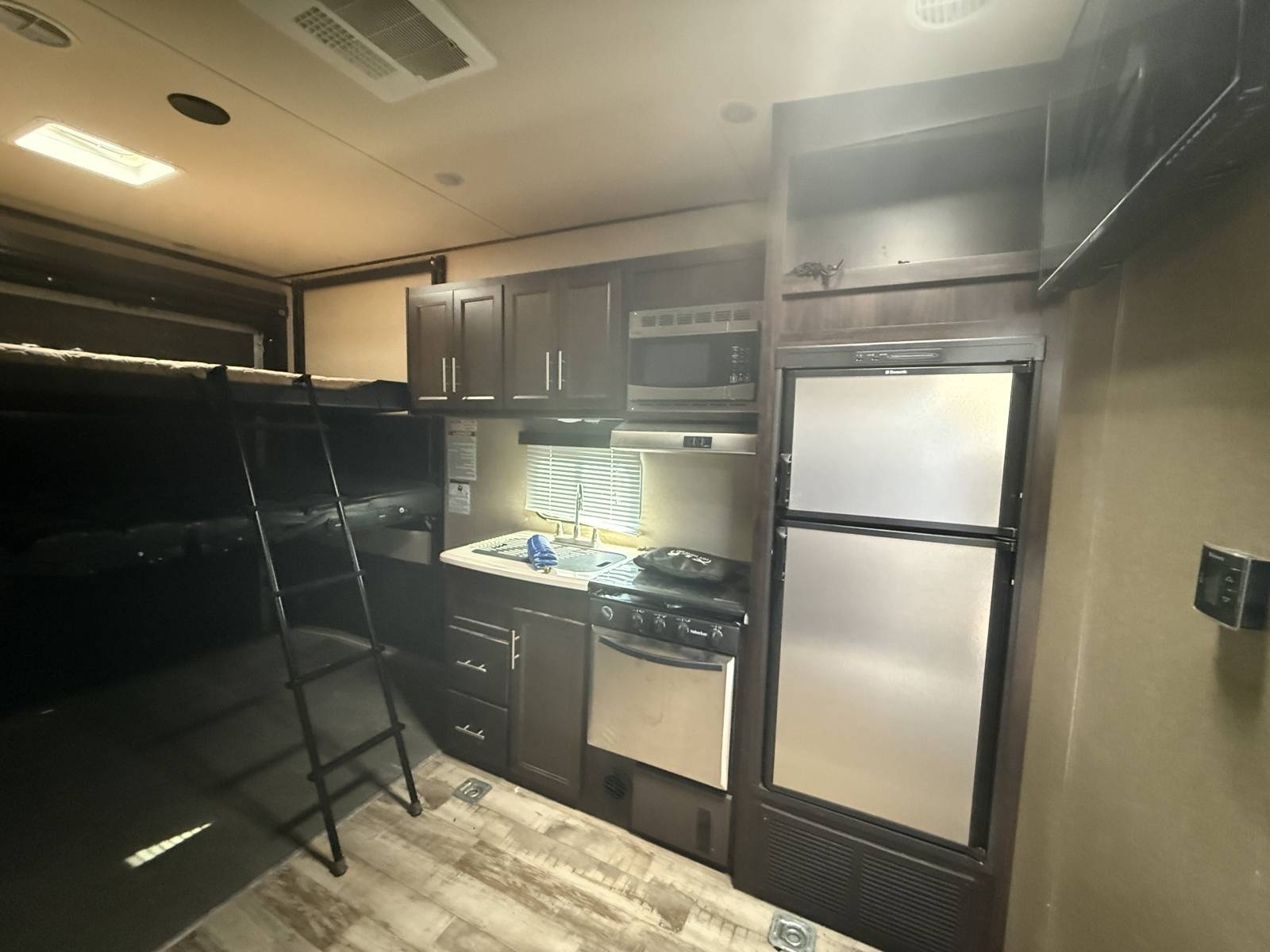 2017 Forest River RV 2017 Forest River RV XLR Nitro - thumbnail 11