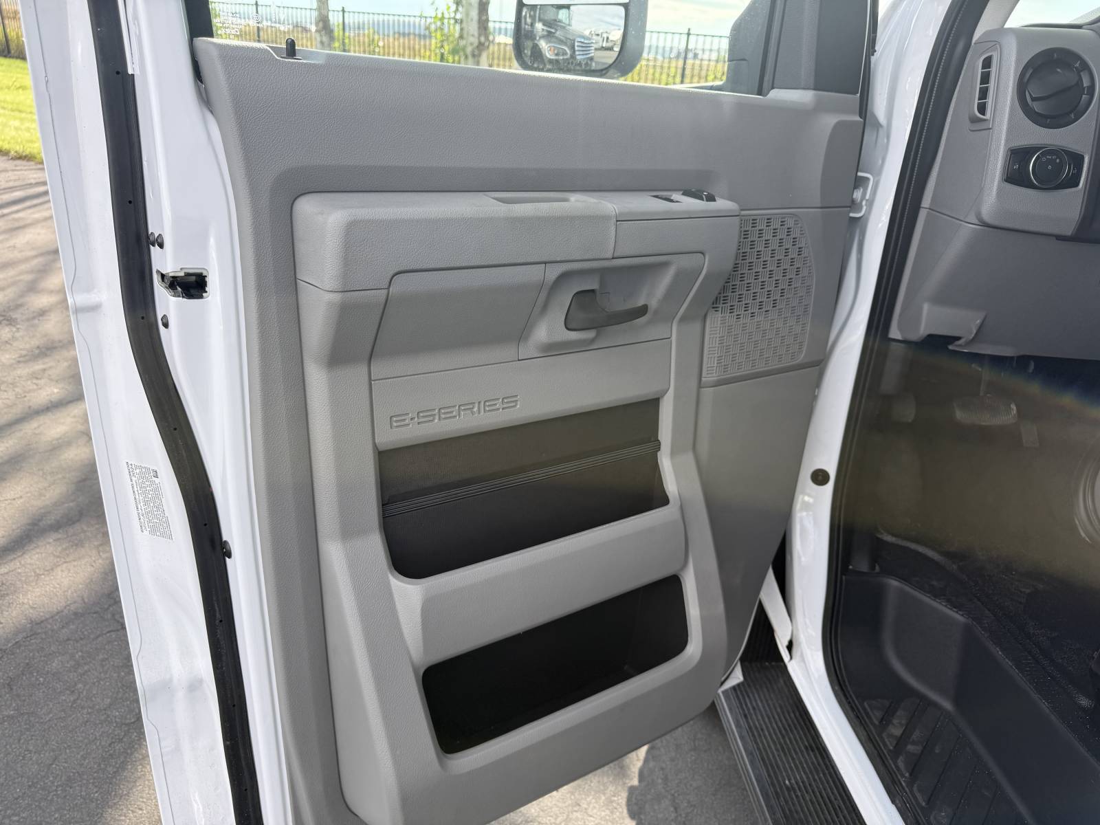 2026 Forest River RV 2026 Forest River RV Sunseeker - thumbnail 13