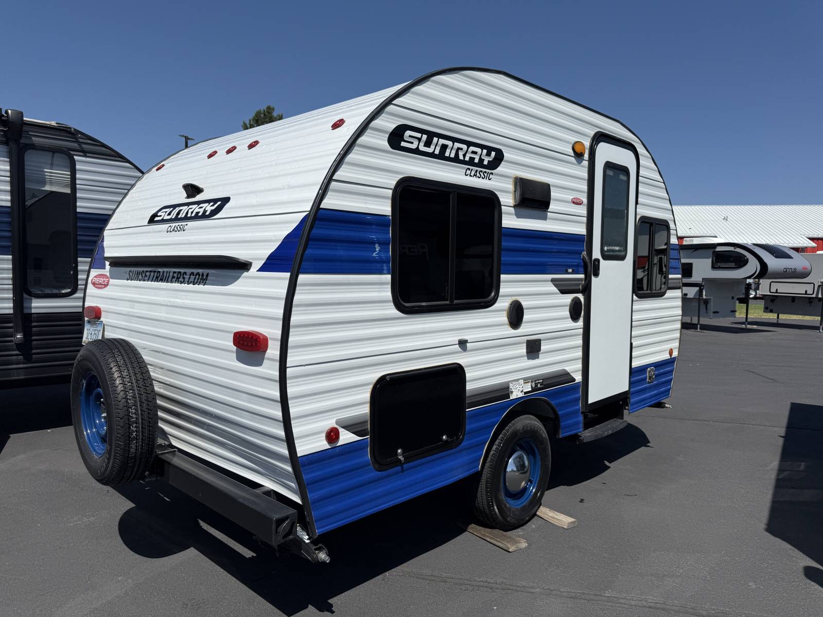 2019 Sunset Park RV Manufacturing 2019 Sunset Park RV Manufacturing Sunray - thumbnail 3