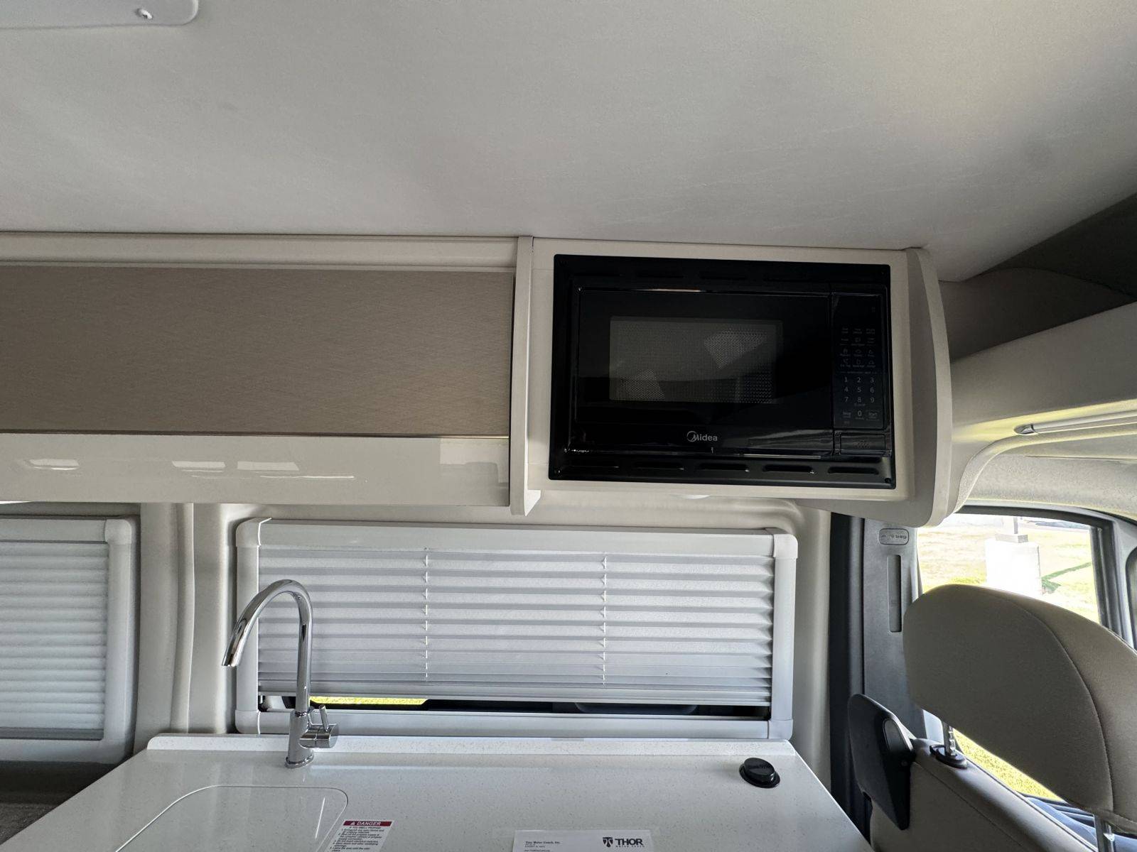 2026 Thor Motor Coach 2026 Thor Motor Coach Sequence - thumbnail 16