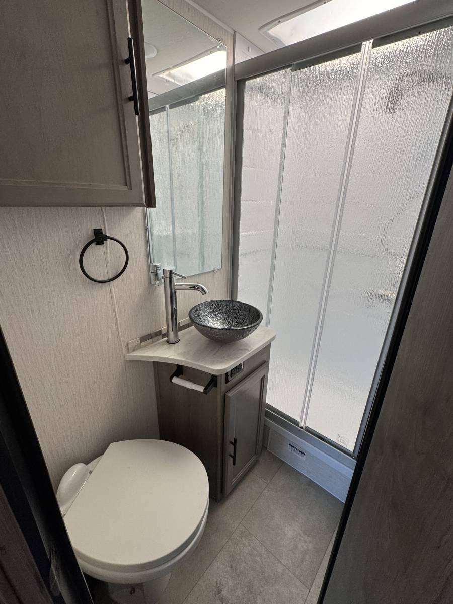 2020 Coachmen 2020 Coachmen Prism - thumbnail 9