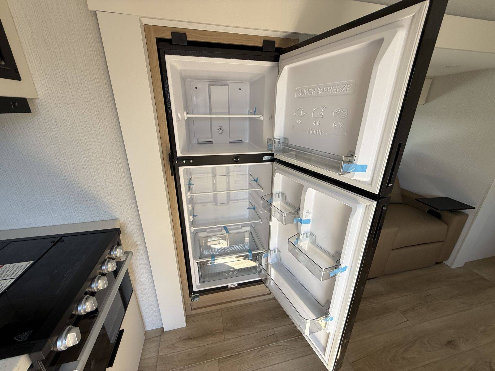 2026 Winnebago 2026 Winnebago Thrive - thumbnail 15