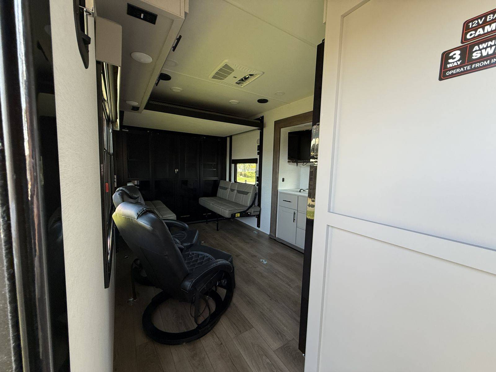 2026 Alliance RV 2026 Alliance RV Valor - thumbnail 10