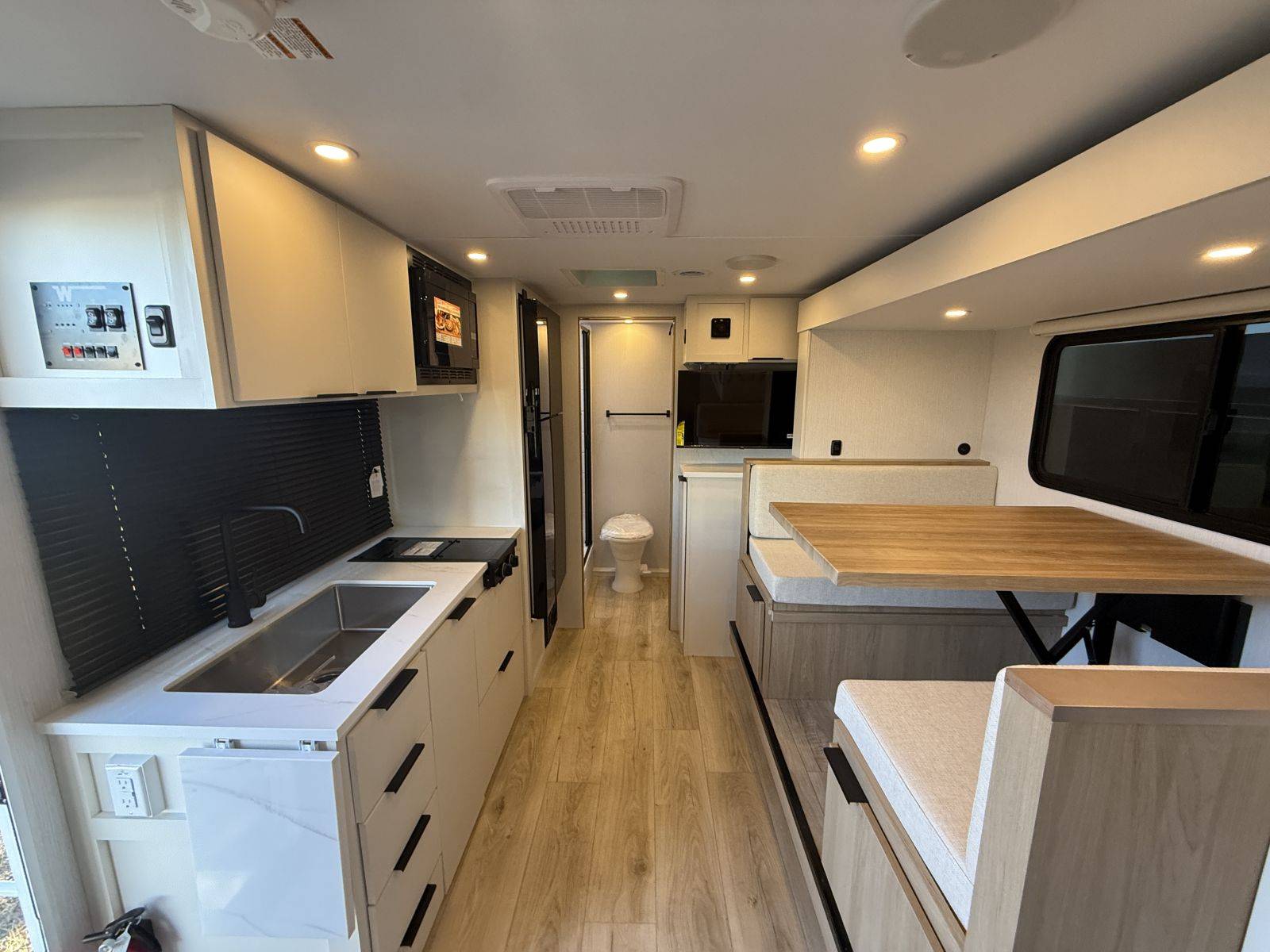 2026 Winnebago 2026 Winnebago Micro Minnie - thumbnail 8