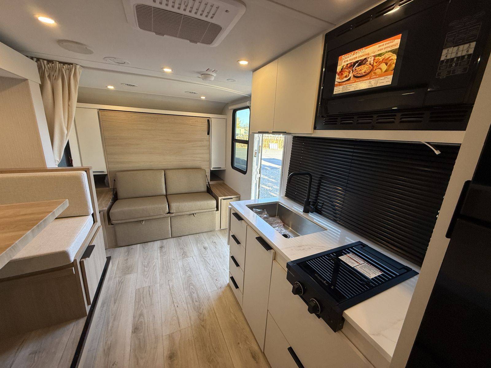 2026 Winnebago 2026 Winnebago Micro Minnie - thumbnail 11