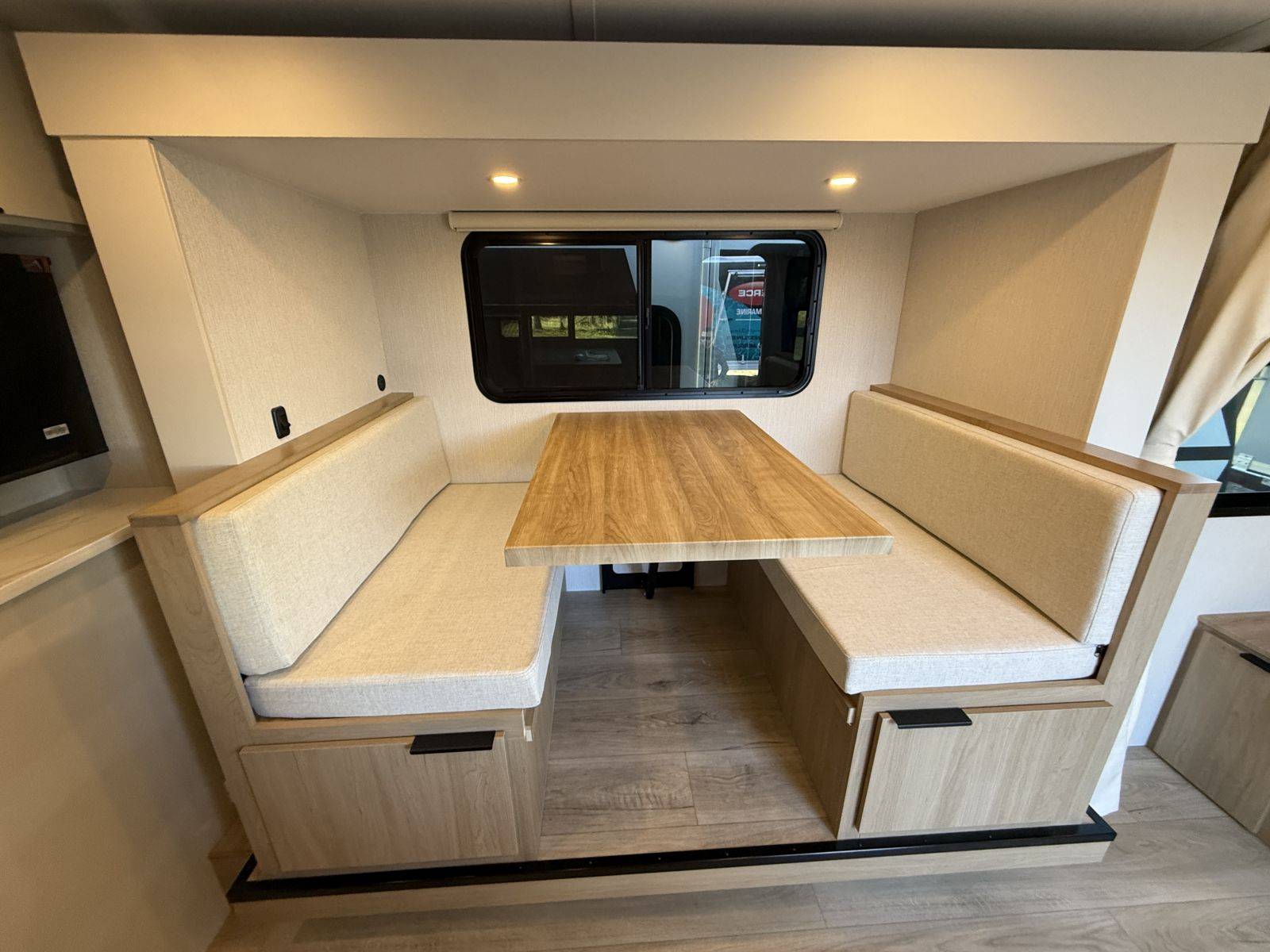 2026 Winnebago 2026 Winnebago Micro Minnie - thumbnail 12