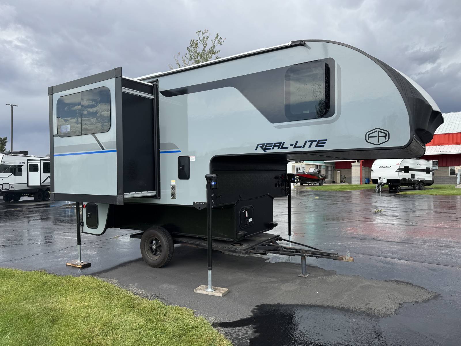 2026 Palomino 2026 Palomino Real Lite - thumbnail 1