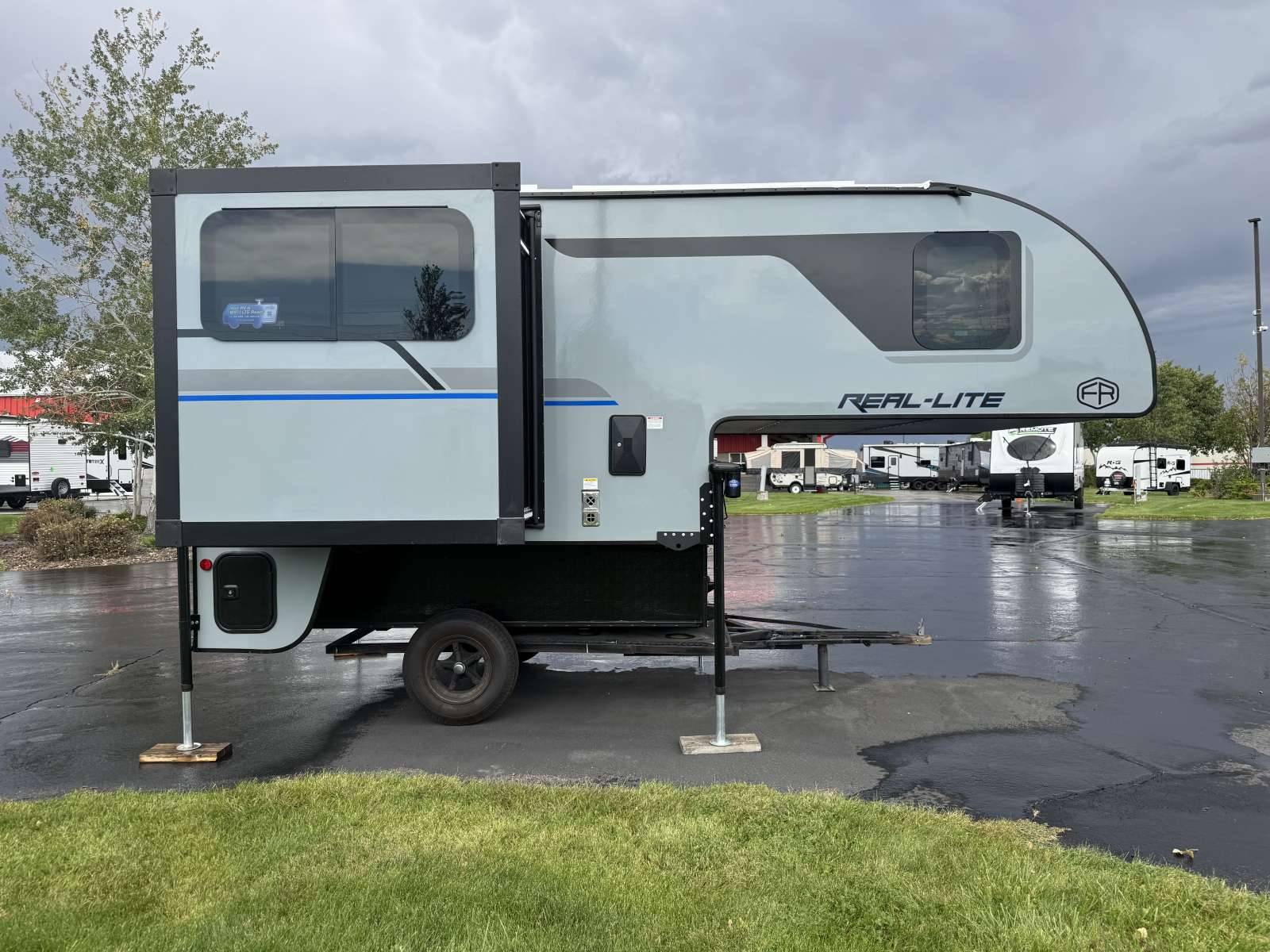 2026 Palomino 2026 Palomino Real Lite - thumbnail 3