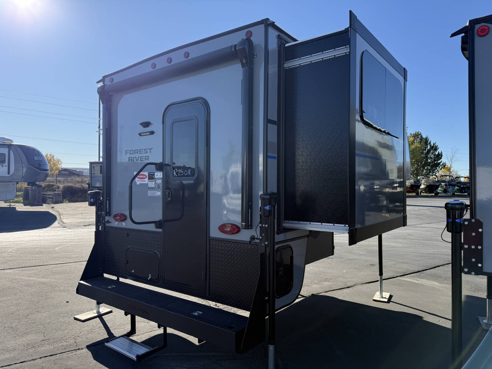 2026 Palomino 2026 Palomino Real Lite - thumbnail 4