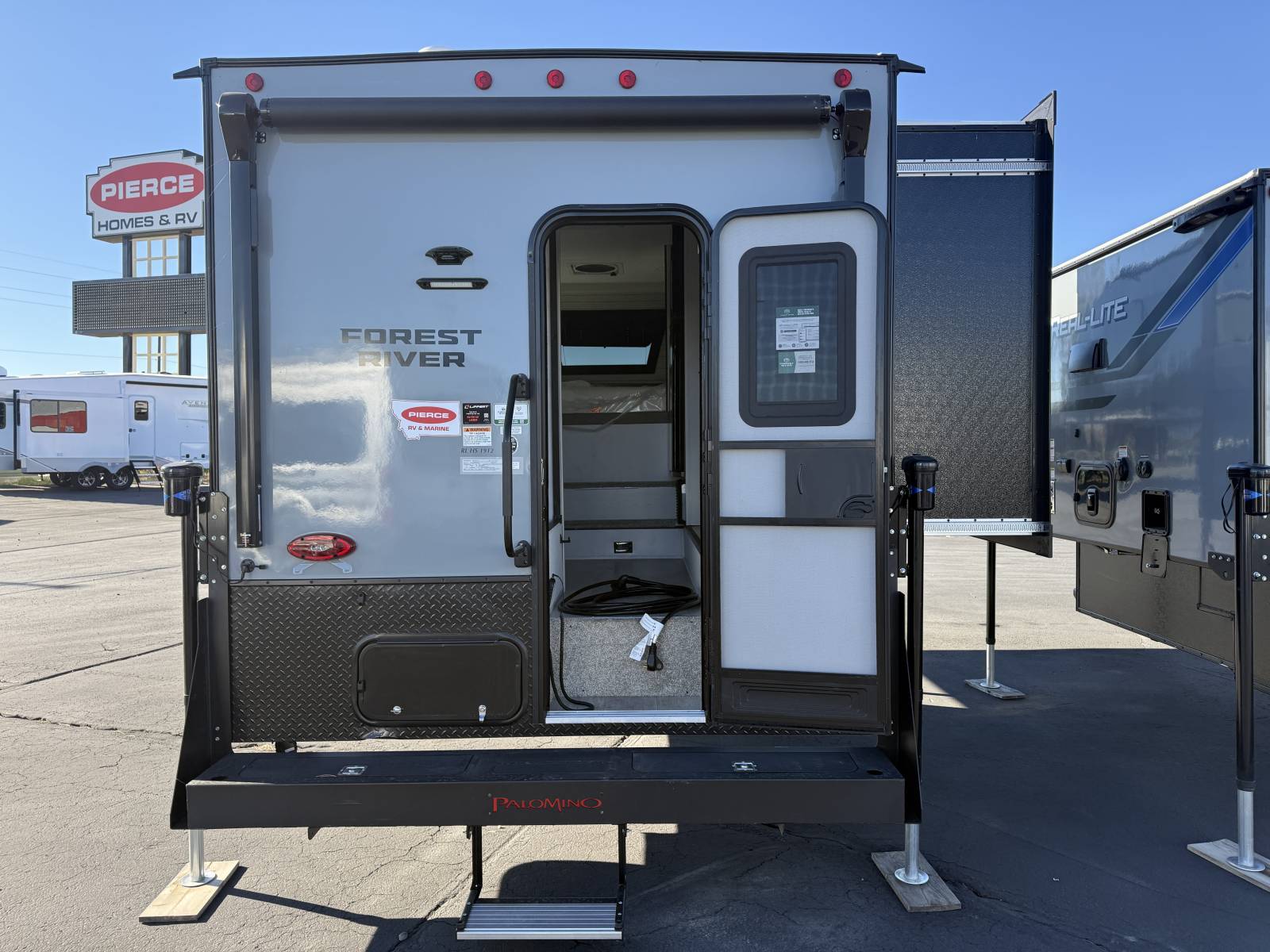 2026 Palomino 2026 Palomino Real Lite - thumbnail 6