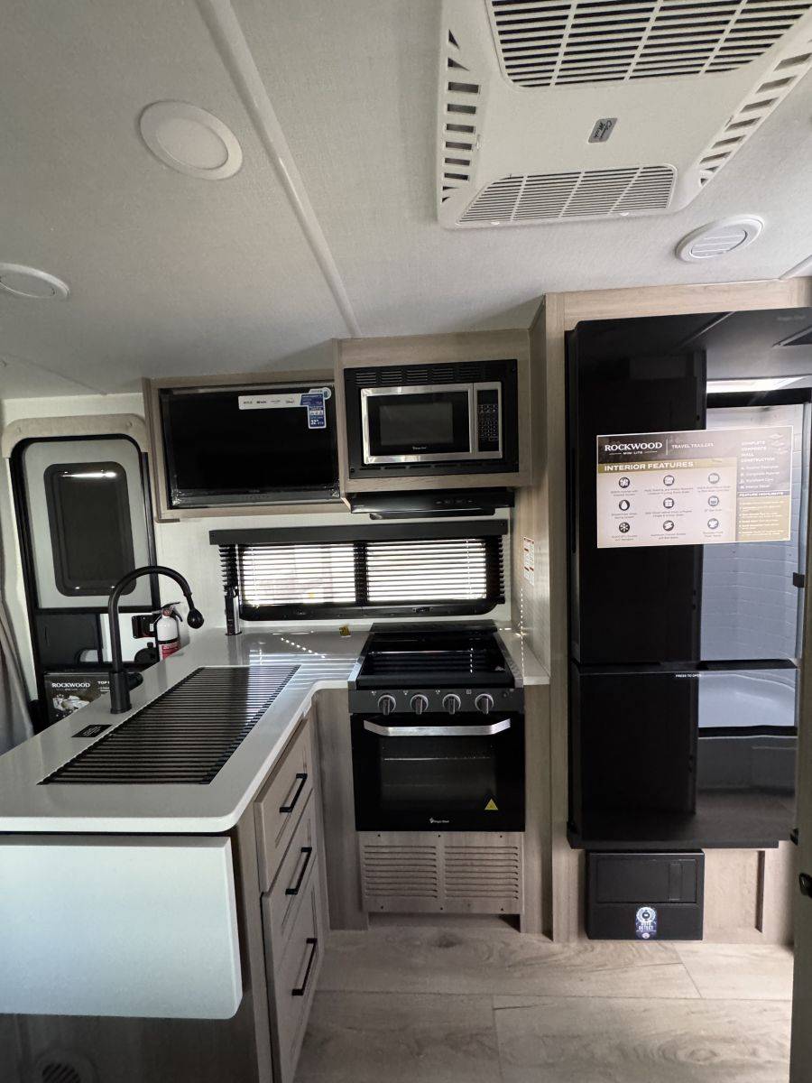 2026 Forest River RV 2026 Forest River RV Rockwood Mini Lite - thumbnail 9