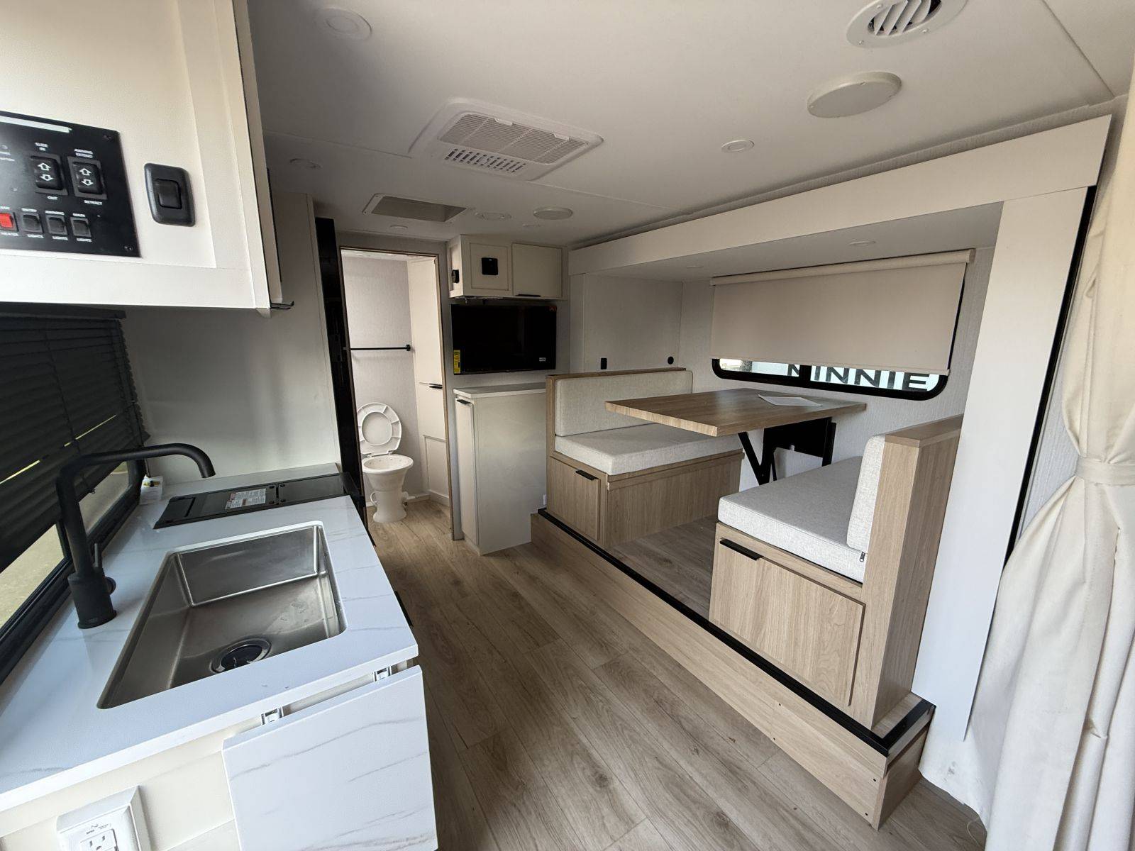 2026 Winnebago 2026 Winnebago Micro Minnie - thumbnail 11