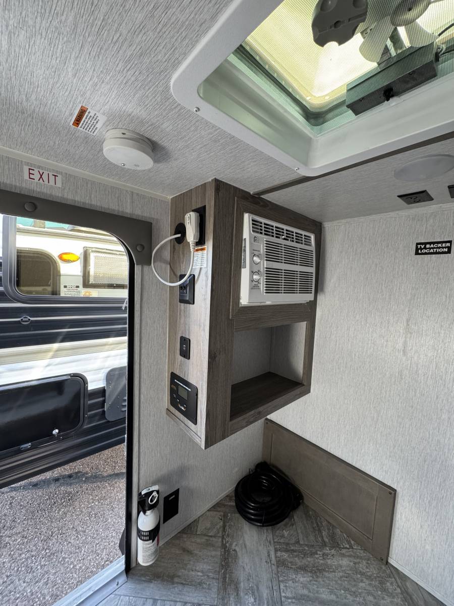 2025 Sunset Park RV Manufacturing 2025 Sunset Park RV Manufacturing Sunray - thumbnail 4