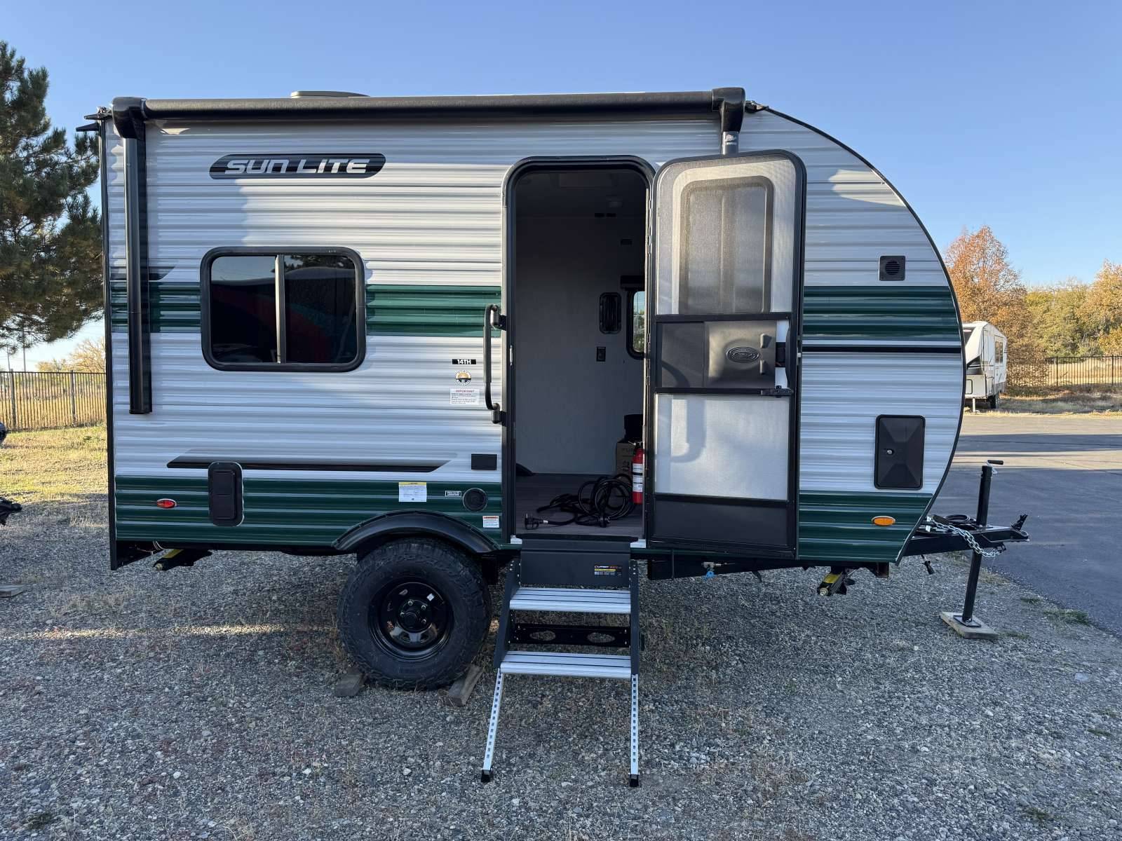 2026 Sunset Park RV 2026 Sunset Park RV Sun Lite Toy Hauler - thumbnail 6