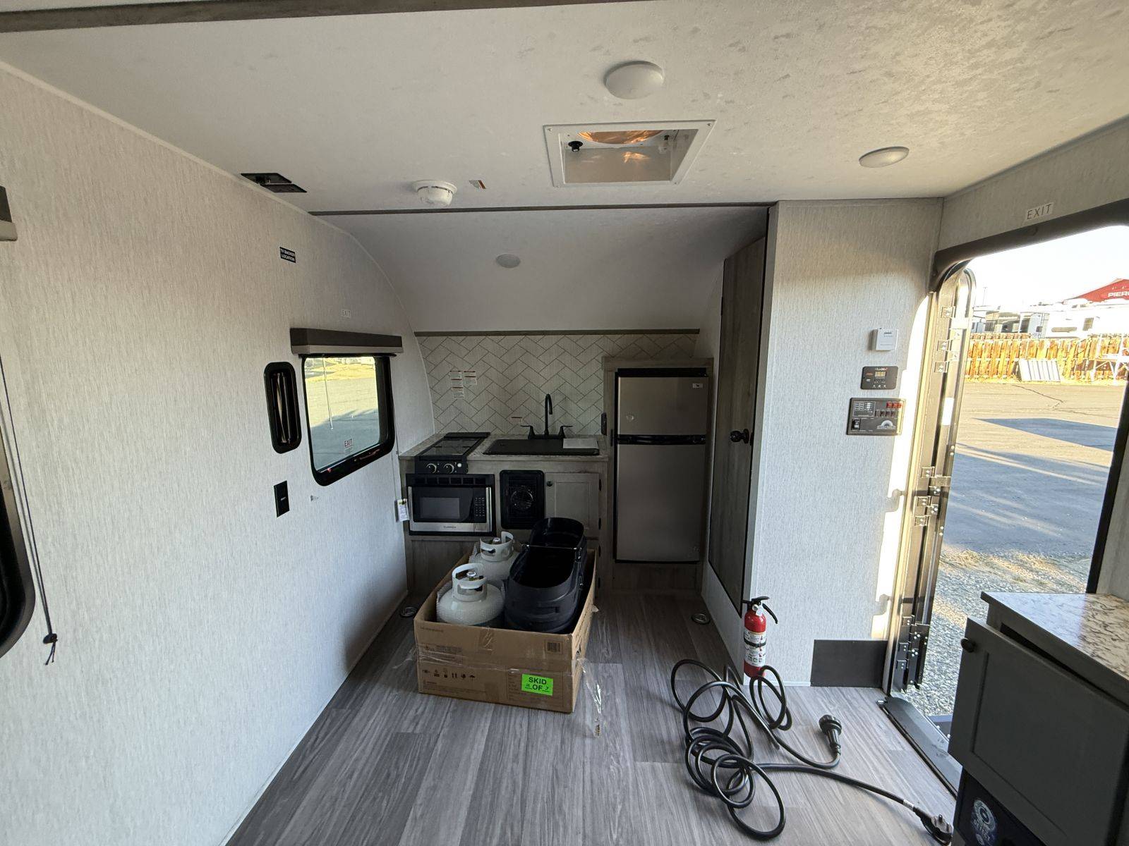 2026 Sunset Park RV 2026 Sunset Park RV Sun Lite Toy Hauler - thumbnail 8