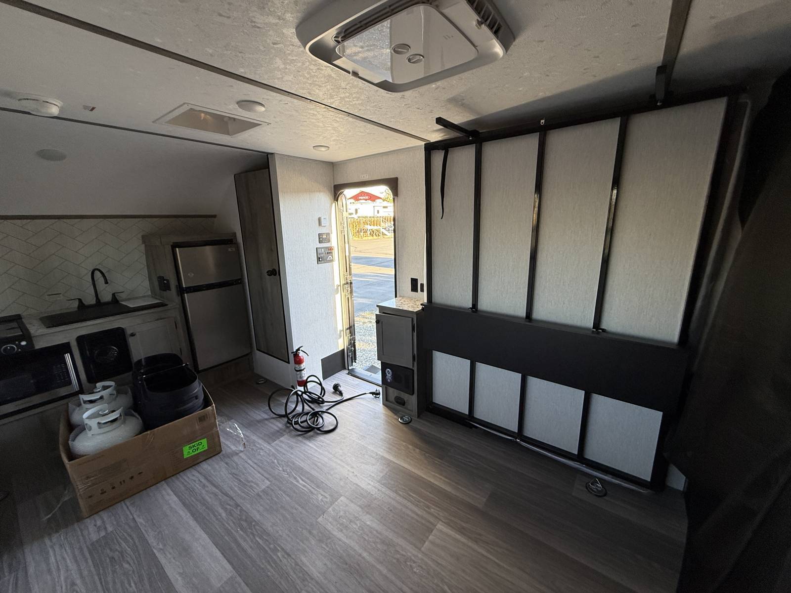 2026 Sunset Park RV 2026 Sunset Park RV Sun Lite Toy Hauler - thumbnail 9