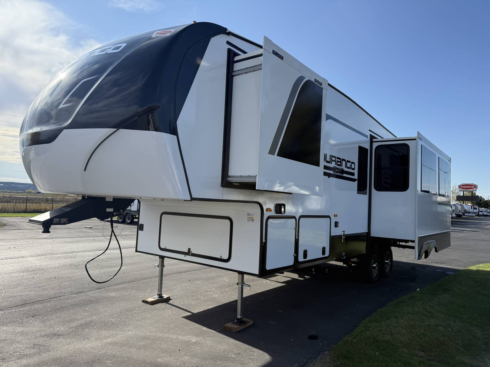 2026 KZ RV 2026 KZ RV Durango Half Ton - thumbnail 1
