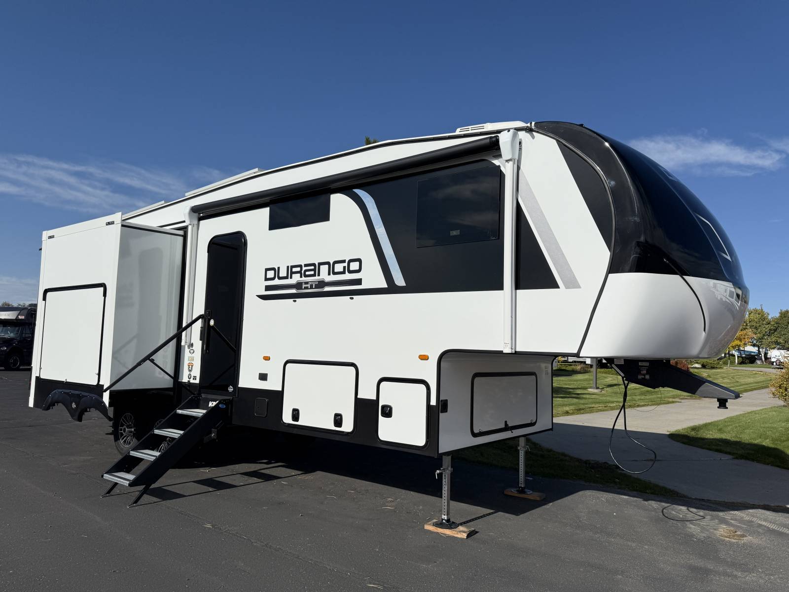 2026 KZ RV 2026 KZ RV Durango Half Ton - thumbnail 4