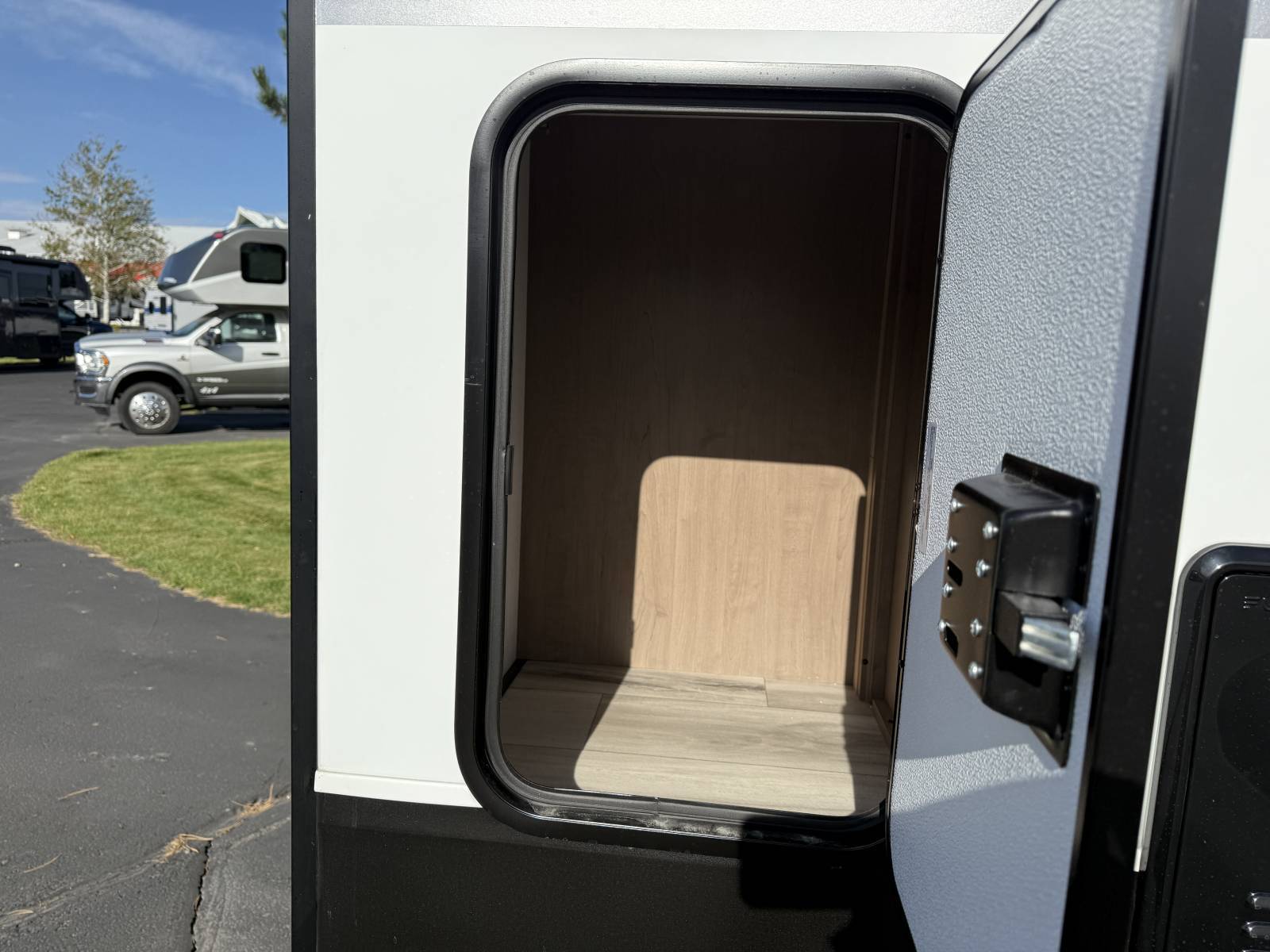 2026 KZ RV 2026 KZ RV Durango Half Ton - thumbnail 6