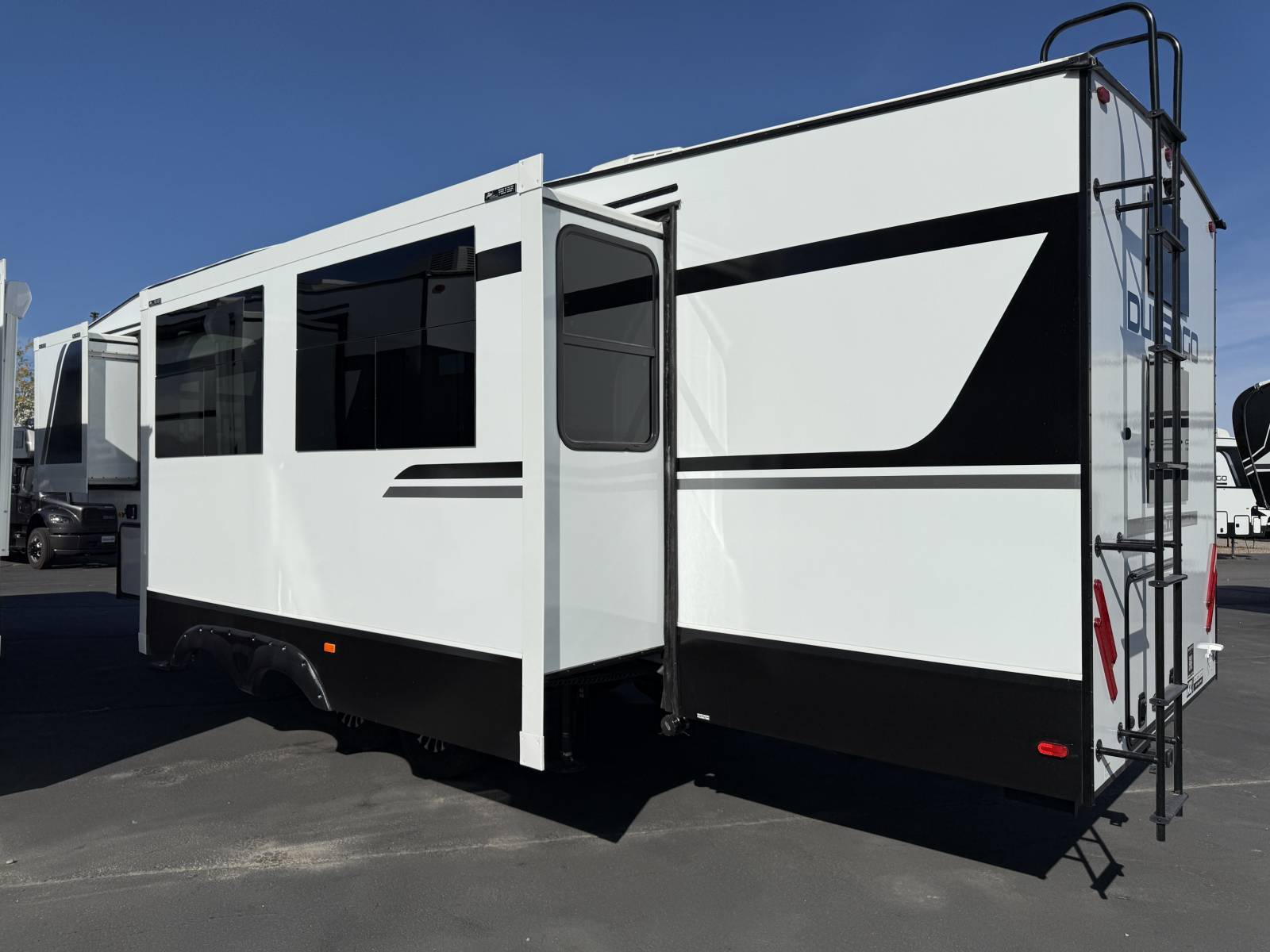 2026 KZ RV 2026 KZ RV Durango Half Ton - thumbnail 4
