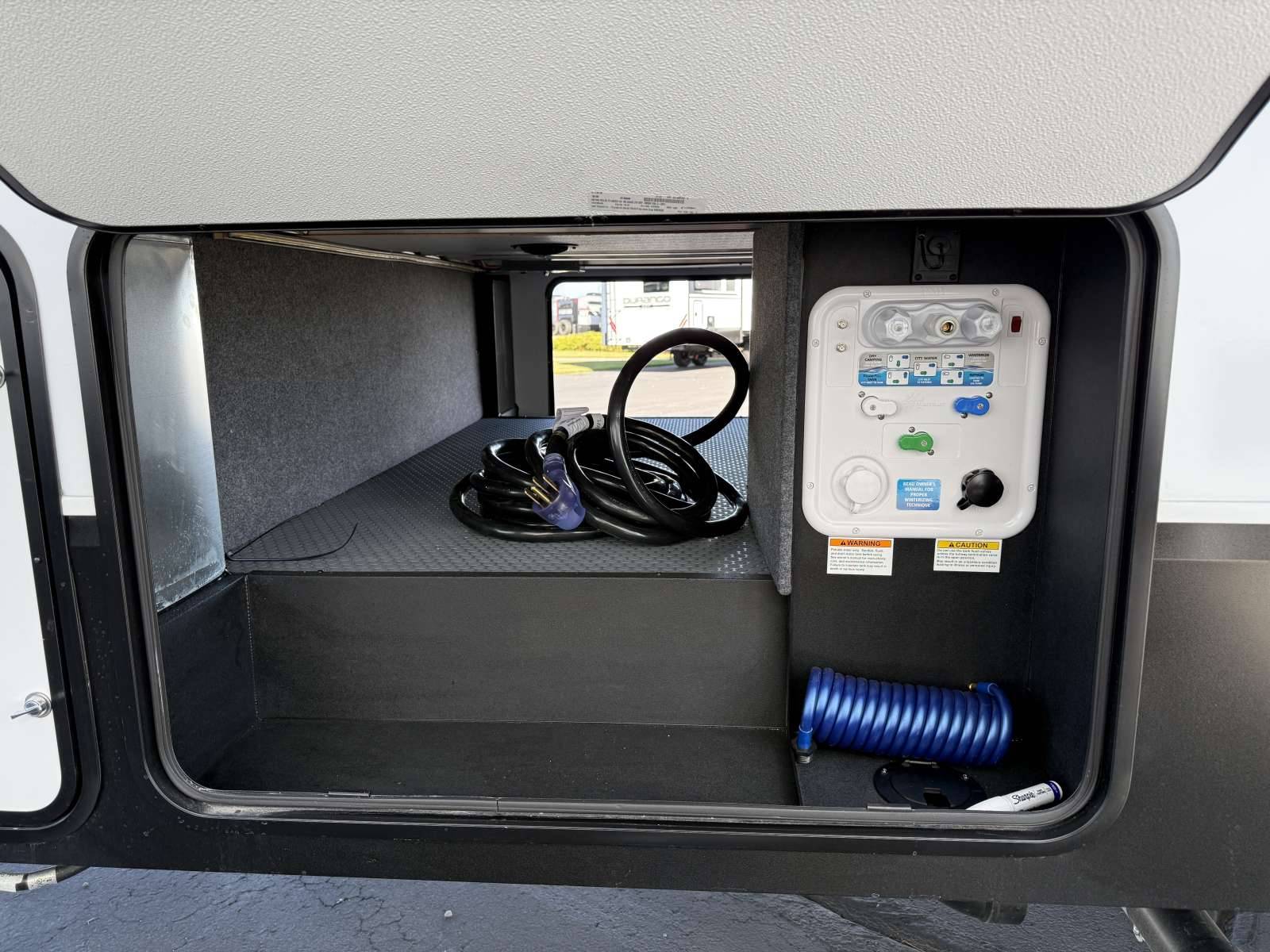 2026 KZ RV 2026 KZ RV Durango Half Ton - thumbnail 13