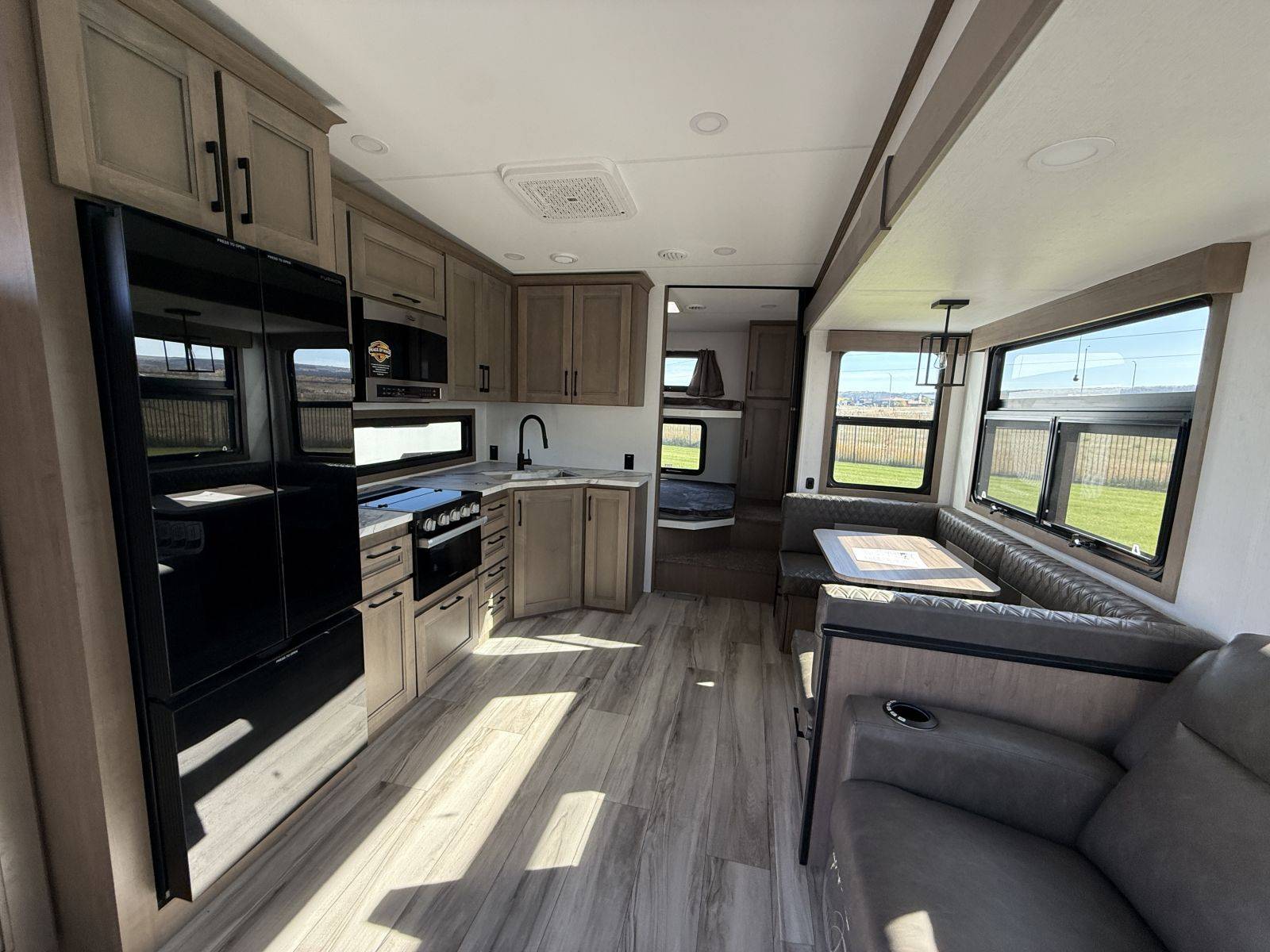 2026 KZ RV 2026 KZ RV Durango Half Ton - thumbnail 15