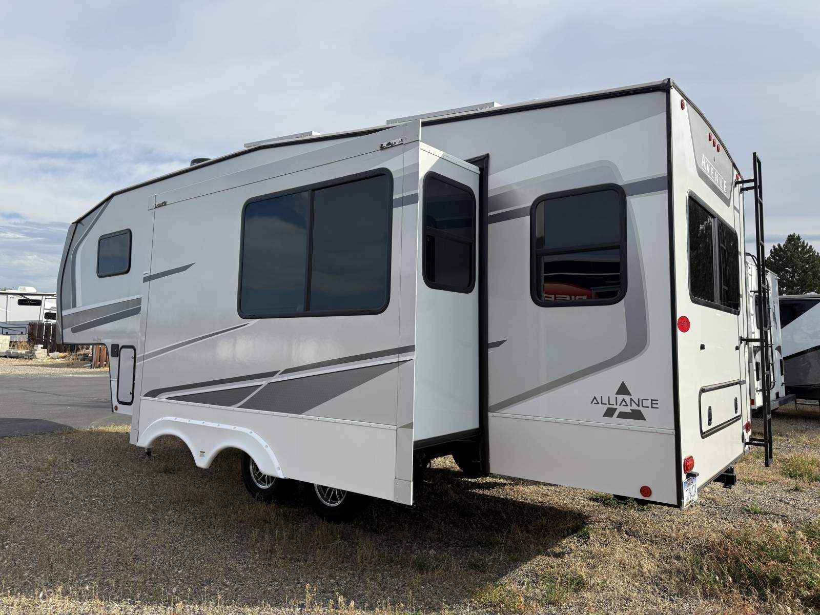 2024 Alliance RV 2024 Alliance RV Avenue - thumbnail 4