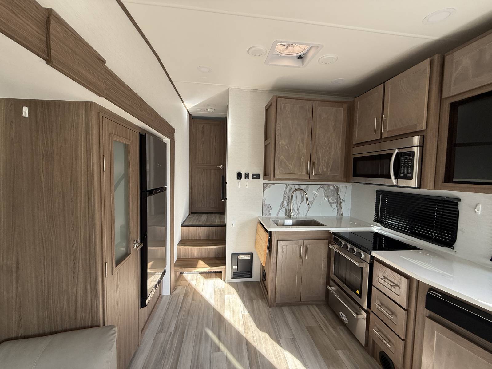 2024 Alliance RV 2024 Alliance RV Avenue - thumbnail 16