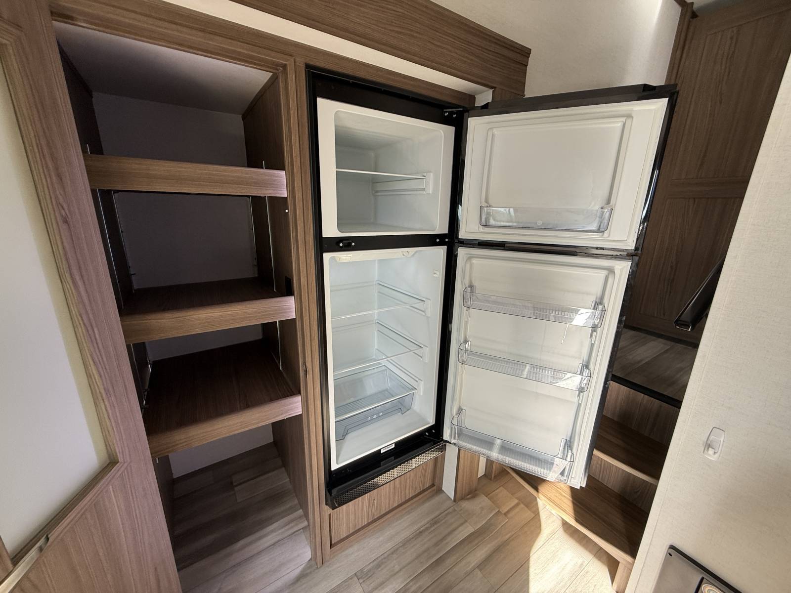 2024 Alliance RV 2024 Alliance RV Avenue - thumbnail 17